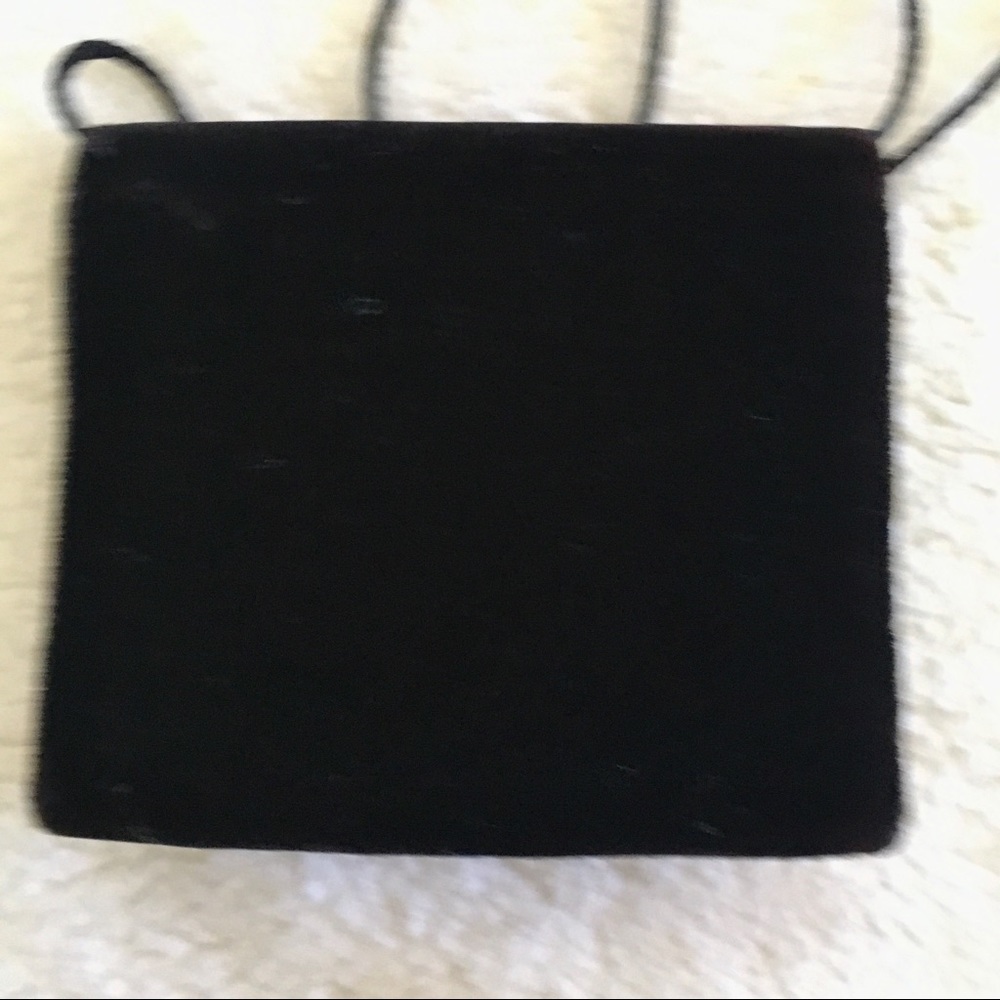 ๐ Black Satin & Velvet Evening Bag - Picture 3 of 5